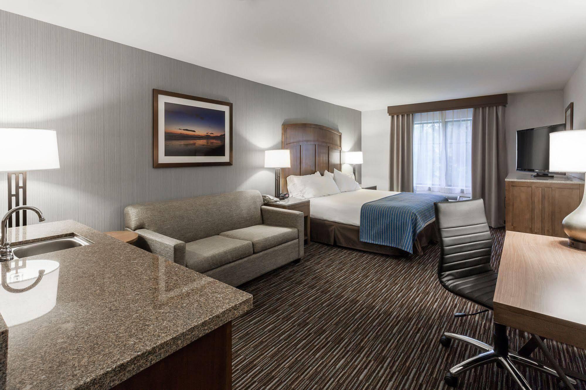 Holiday Inn Express & Suites Carpinteria By Ihg Exteriér fotografie